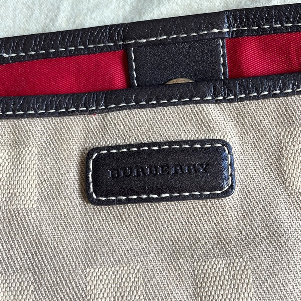 Authentic Burberry Tote. - image 3